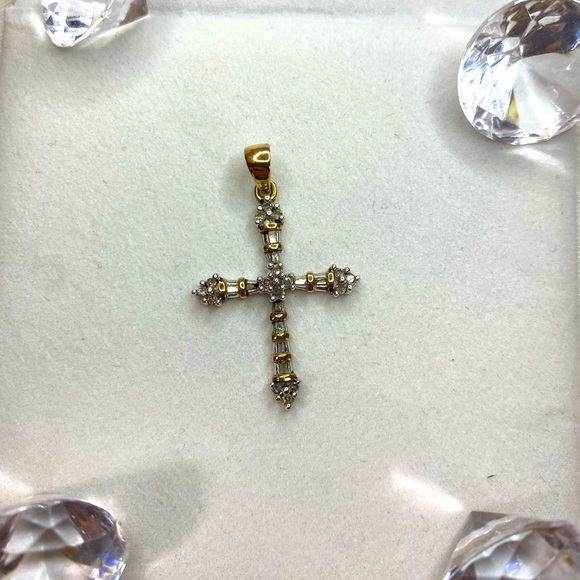 10K YELLOW AND WHITE GOLD diamond cross pendant REAL GOLD ✝️ - Picture 1 of 16